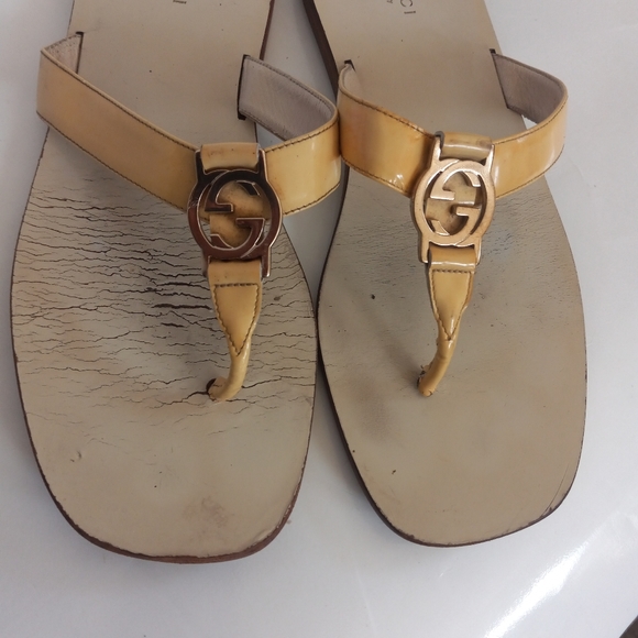 GUCCI VITTELO VERNICE interlocking patent sandals size 8B - Picture 16 of 16